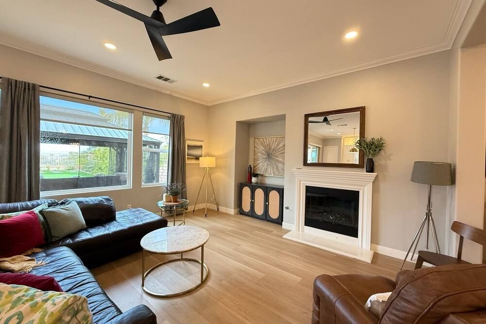 Large Luxury Home Beach Paradise! - سان دييغو - غرفة معيشة