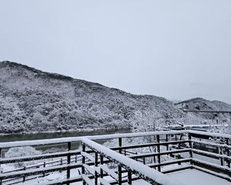 Danyang Dodam Guest House - Danyang - Balcony