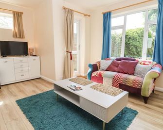 Straw Cottage - Swindon - Living room