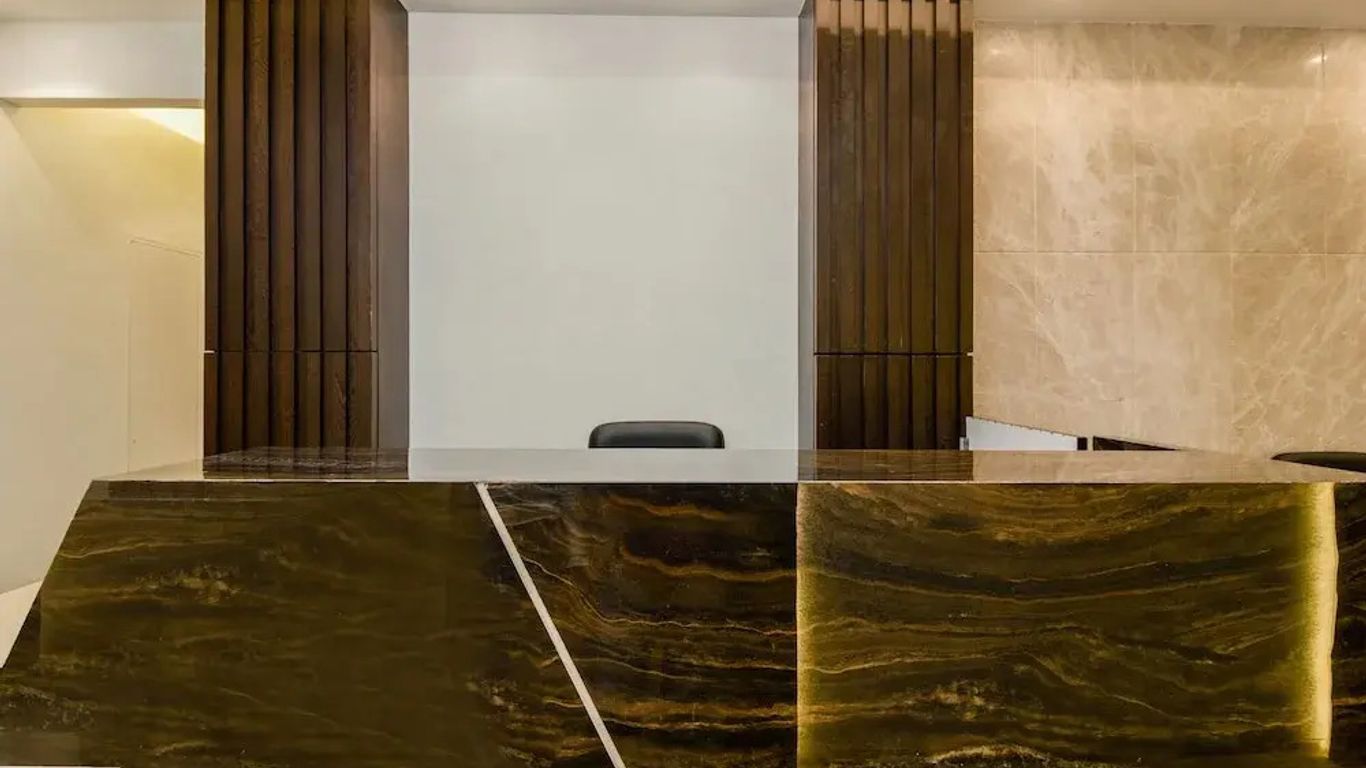 Treebo Trend Oyster Suite