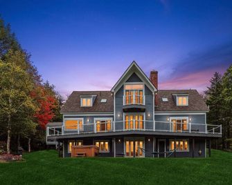 Mill Lane: 5 br, fireplace, a/c, game room, hot tub, views! - Stowe - Bâtiment