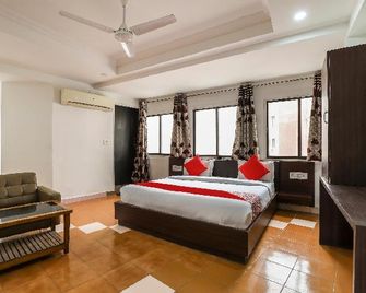 OYO 60489 Hotel Rangoli - Mahesāna - Habitación