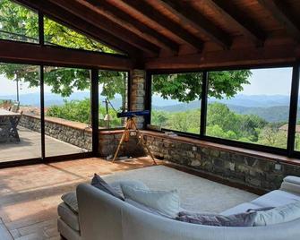 Small hamlet - Breathtaking Cévennes view - Absolute peace - Swimming pool. - Saint-Jean-du-Gard - Balkón