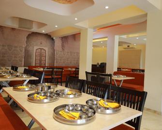 Hotel Naivedya - Aurangabad - Restaurant
