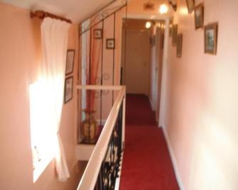 Castlemaine House B&B - Castlemaine - Pasillo