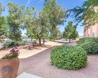 Days Inn by Wyndham Camp Verde Arizona - Camp Verde - Gebäude