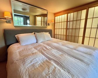 House on the hill - San Francisco - Bedroom