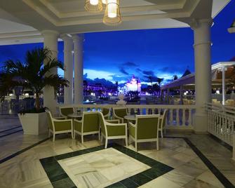 Bahia Principe Fantasia Punta Cana - Punta Cana - Bar