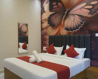 Hanee Comforts - Chikmagalur - Slaapkamer