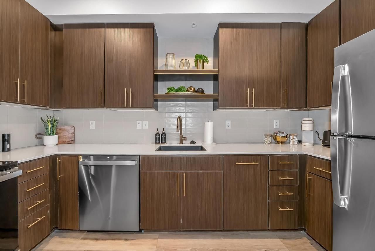 Top Floor Modern Apartment Free Coffee Wifi