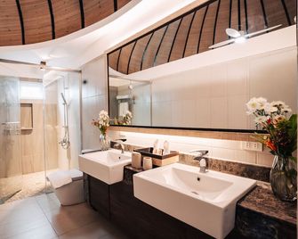 Weekends El Nido Beach Resort - El Nido - Bathroom