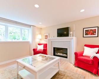 Heritage Suite In Central Kitsilano Close To Everything - Vancouver - Pokój dzienny
