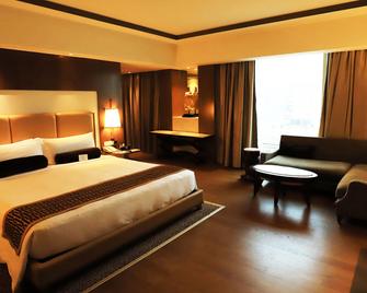 Crowne Plaza New Delhi Okhla - New Delhi - Bedroom
