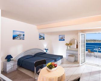 Creta Hotel - Agios Nikolaos - Bedroom