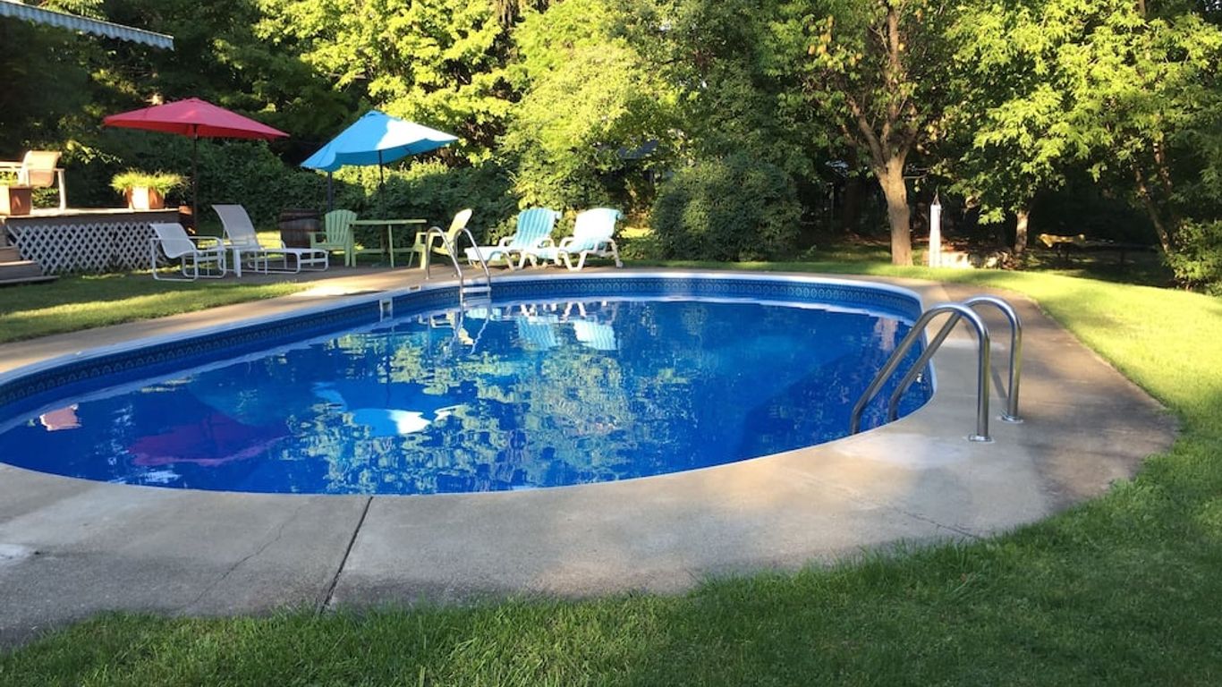 18 Vine Inn & Carriage House