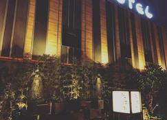 Roppongi Motel - Dalian - Pingtung City - Building