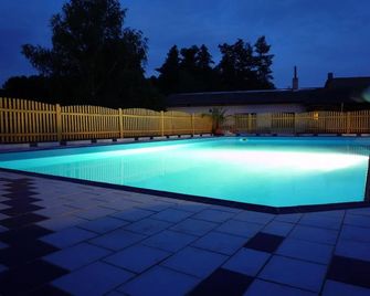 Hotel Bellevue - Staré Splavy - Pool
