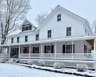 Howland House - Mount Tremper - Building