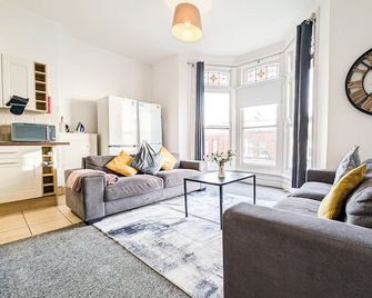 Central Southsea Guest House - Портсмут - Вітальня