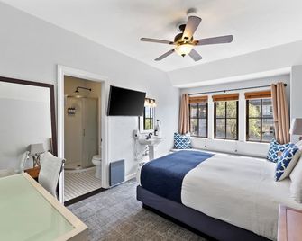 College Inn Hotel - Seattle - Bedroom