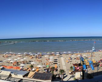 Hotel Strand - Bellaria-Igea Marina - Pantai