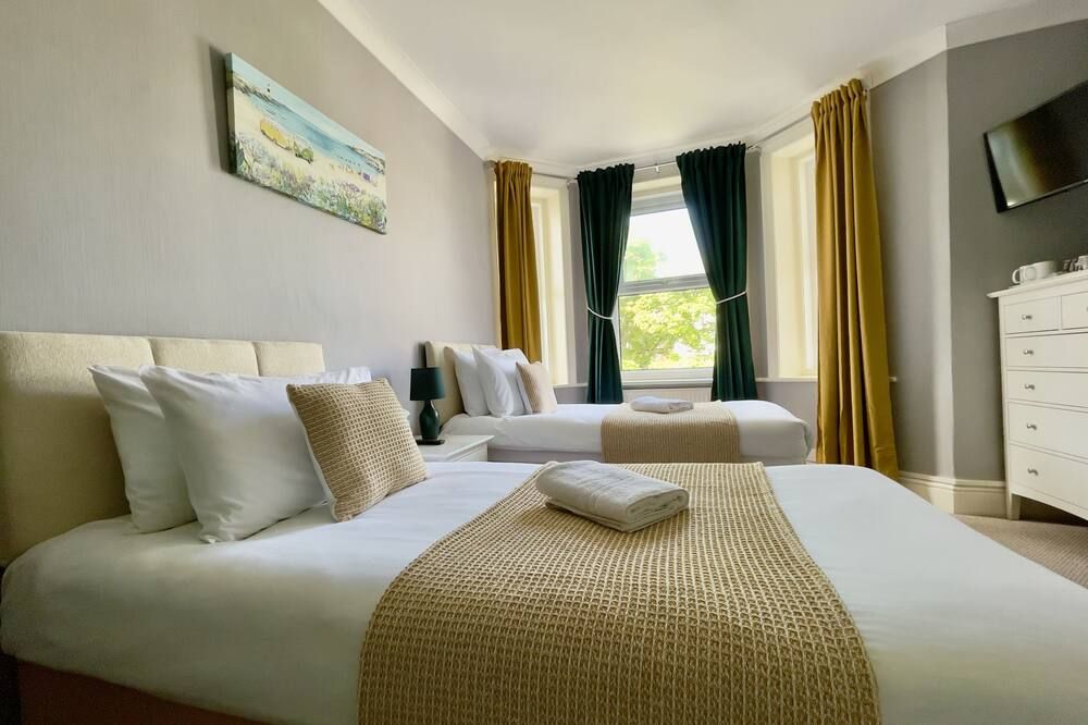 The Hedley Townhouse