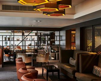 DoubleTree by Hilton London Ealing - London - Lounge