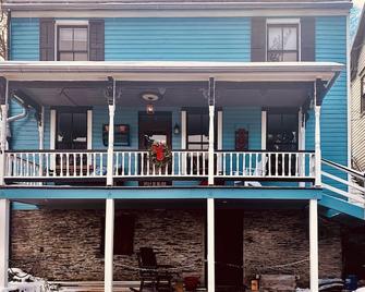 Downtown Harpers Ferry! Charming Historic House In Harpers Ferry National Park! - Harpers Ferry - Building