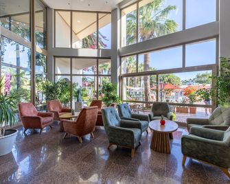 Vonresort Golden Beach - Side - Lobby