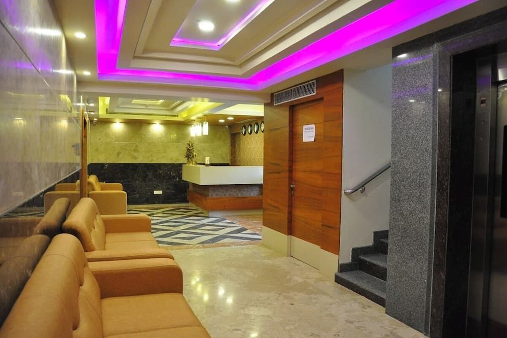 Hotel Thanmayi Inter National - Віджайавада - Лоббі