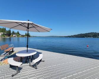 Lakefront Private Studio on Lake Sammamish, Redmond near Microsoft and Nintendo - Redmond