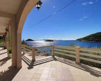 Apartments by the sea Karbuni, Korcula - 9308 - Blato - Balkon