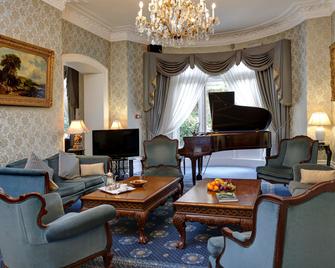 Best Western Swiss Cottage Hotel - London - Living room