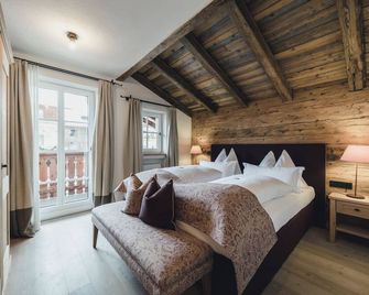 Himmlhof Small Luxury Boutique Hotel - זנקט אנטון אם ארלברג - חדר שינה