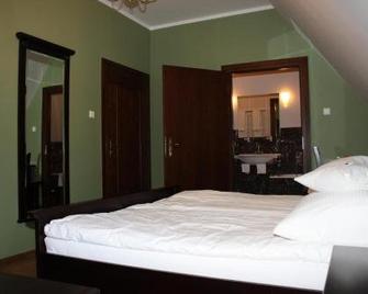 Klasztor Cedynia Hotel i Restauracja - Cedynia - Sypialnia
