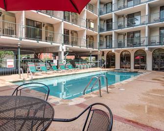 Oak Square Rentals - Gatlinburg - Pool