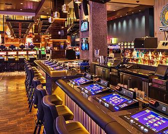 Isle Casino Hotel Bettendorf - Bettendorf - Bar