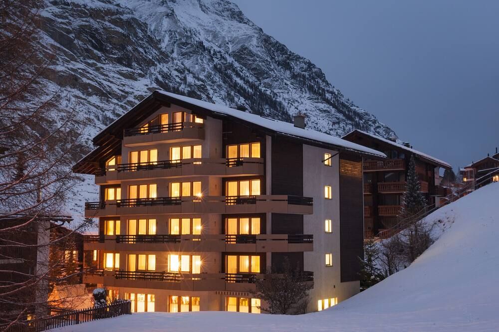 هوتل بايز كامب