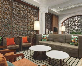 Embassy Suites by Hilton Fort Lauderdale 17th Street - Fort Lauderdale - Lounge