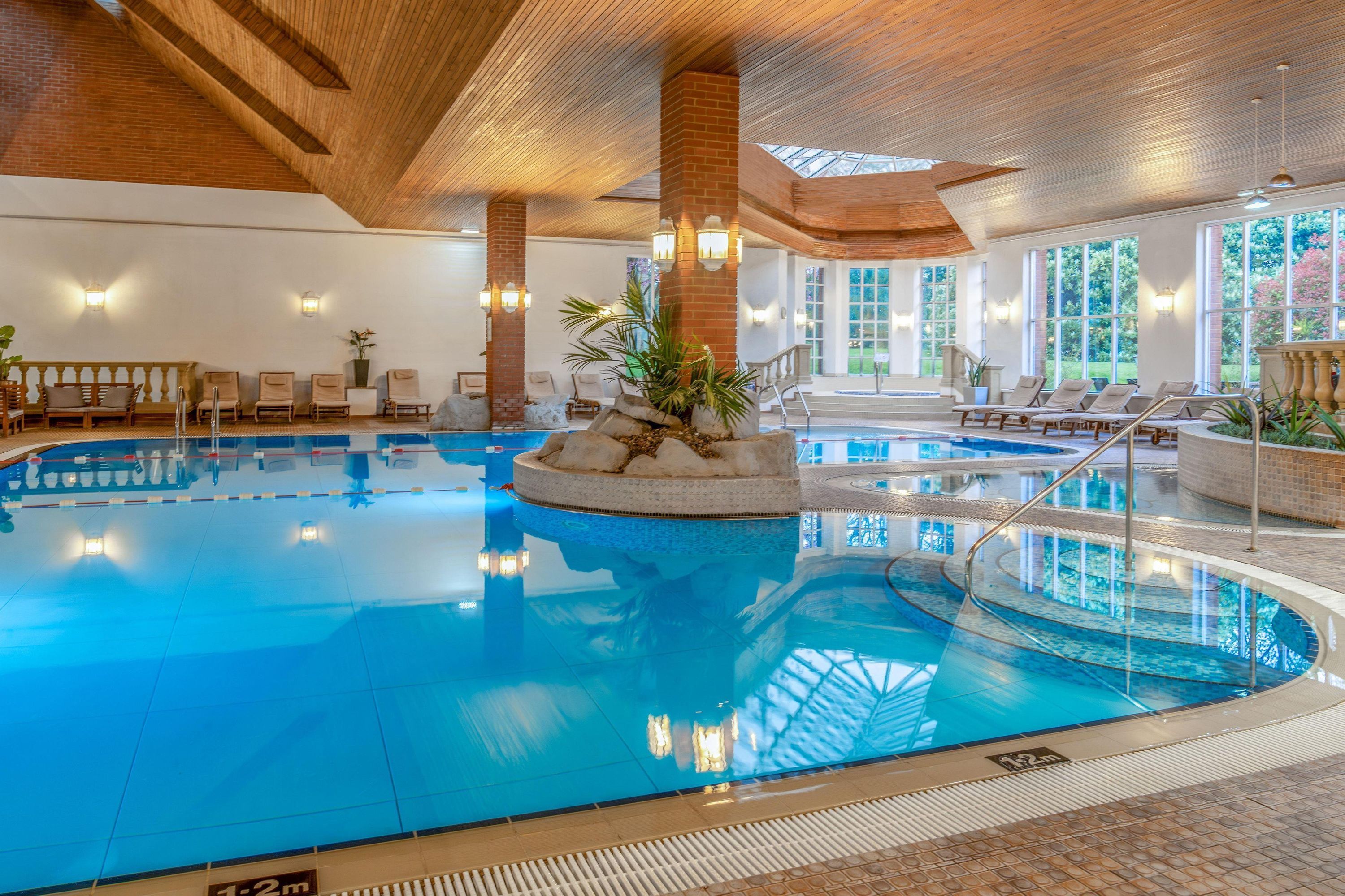Sprowston Manor Hotel, Golf & Country Club - נורוויץ' - בריכה