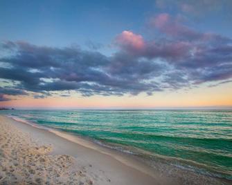 Emerald Beach Resort by Southern - Panama City - Playa