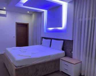 Alojamento Santos Silva - Santo Tomé - Habitación