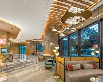 Hilton Garden Inn Nantong Haohe Scenic Area - Nantong - Lobby
