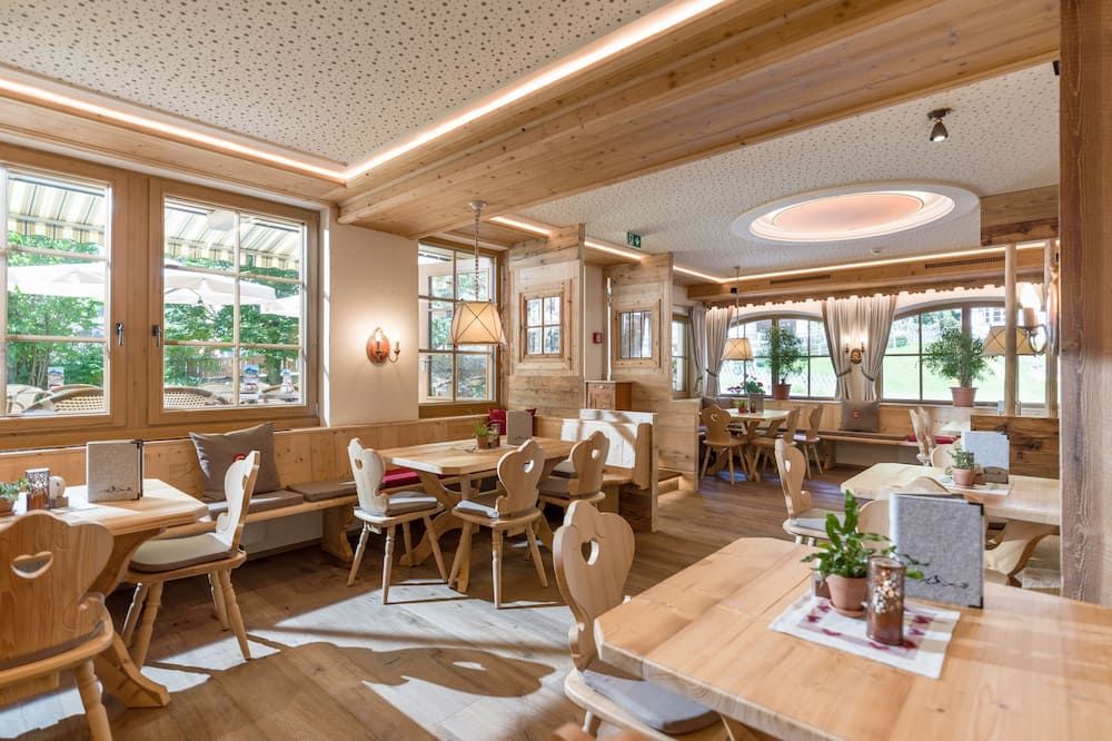 Hotel Pinzger Tux - Tux - מסעדה