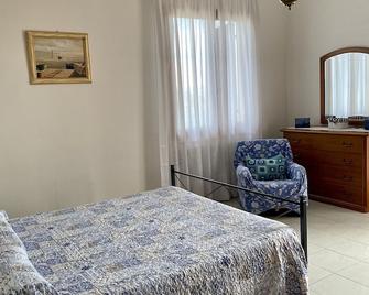 House for rent in Marina degli Aregai - Santo Stefano al Mare - Bedroom