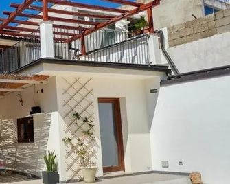Al Vicoletto - Genuine Hospitality & Private Parking - Tortolì