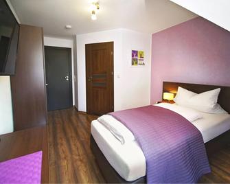 Hirsch Hotel Hanau - Hanau - Slaapkamer