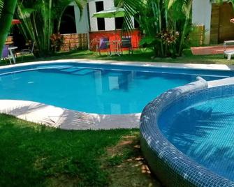 Hotel Posada Mexicana - 틀라야카판 - 수영장