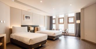 The First Stay Hotel - Seoul - Bedroom
