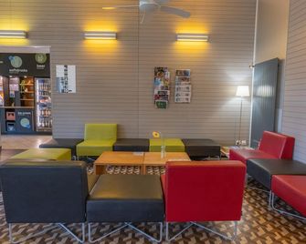 Locarno Youth Hostel - לוקרנו - טרקלין